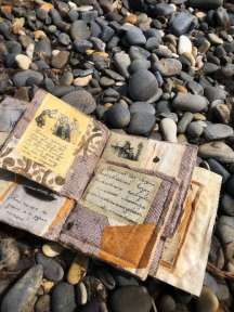Текстильное панно с бумажными элементами "Найденная книга", выполнено по произведению А. П. Чехова «Жалобная книга». Авторская работа